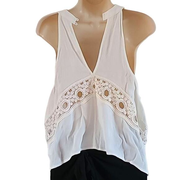 ASTR Women's Sleeveless Blouse with Crochet Embroidered Detail -Size Medium - Picture 6 of 7